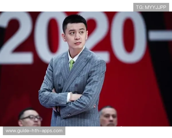 杨鸣回应外界质疑 球员们干劲十足，杨鸣的颜值是体坛的天花板