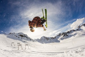 hth-安提瓜足球青训课程吸引大量青少年，安提瓜是什么洲